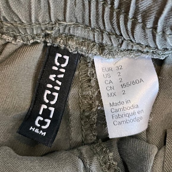 Divided by H&M - Olive Green Shorts - Picture 4 of 4